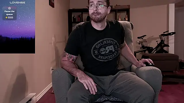 Snapshot of JayXCee_Official chatting on November 15, 2:09 am JayXCee Official online show from November 15, 2:09 am