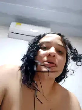 Snapshot of Liancy chatting on February 17, 12:51 am Liancy online show from February 17, 12:51 am