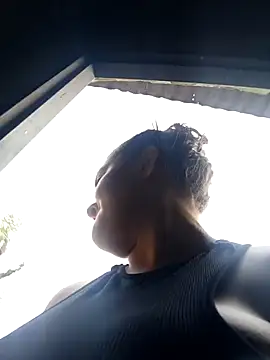 Snapshot of Liancy chatting on February 21, 8:32 pm Liancy online show from February 21, 8:32 pm