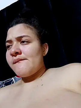 Snapshot of Liancy chatting on February 23, 10:45 am Liancy online show from February 23, 10:45 am