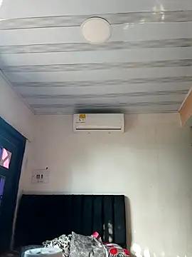 Snapshot of Liancy chatting on February 28, 9:16 pm Liancy online show from February 28, 9:16 pm