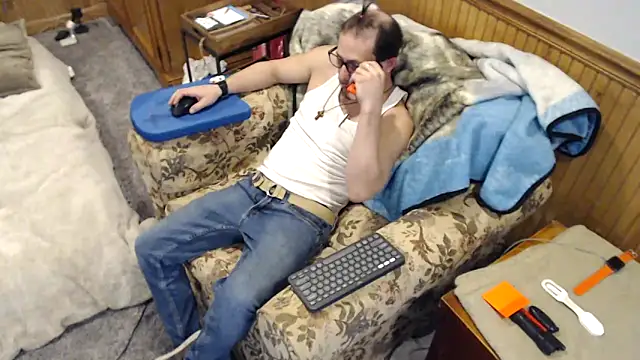 tongueispowerr6d9 online show from March 5, 5:47 am