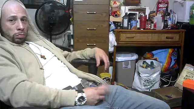 Snapshot of tongueispowerr6d9 chatting on May 16, 7:49 am tongueispowerr6d9 online show from May 16, 7:49 am