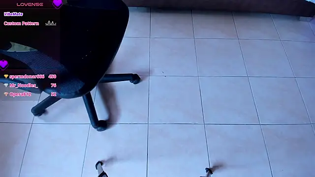 Snapshot of IsabellaaJoness chatting on March 15, 11:40 am IsabellaaJoness online show from March 15, 11:40 am