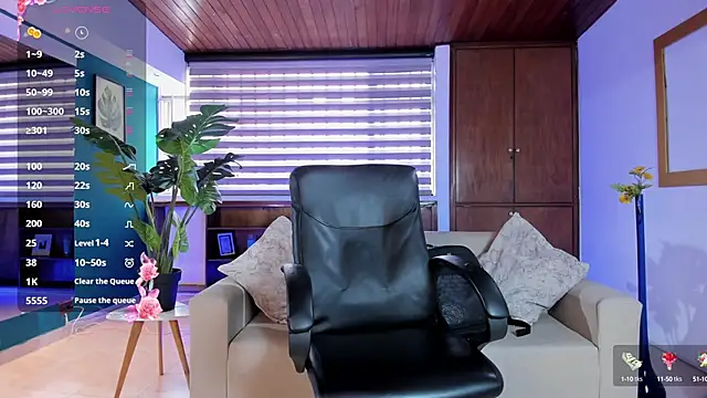 Snapshot of IsabellaaJoness chatting on October 8, 12:36 pm IsabellaaJoness online show from October 8, 12:36 pm