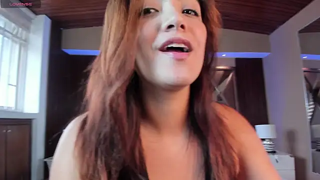 Snapshot of IsabellaaJoness chatting on October 16, 12:17 pm IsabellaaJoness online show from October 16, 12:17 pm