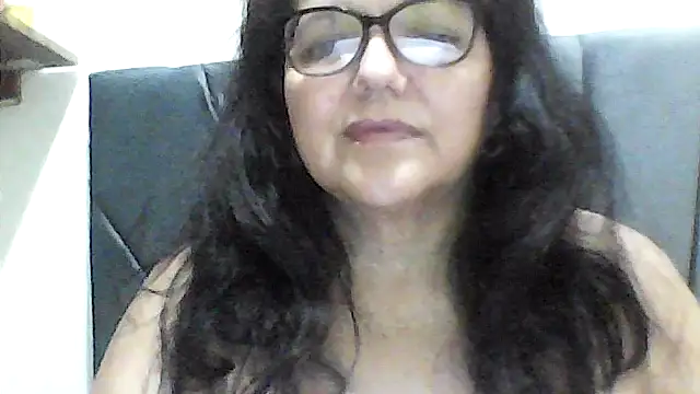 Snapshot of kassandra02 chatting on October 26, 3:12 am kassandra02 online show from October 26, 3:12 am