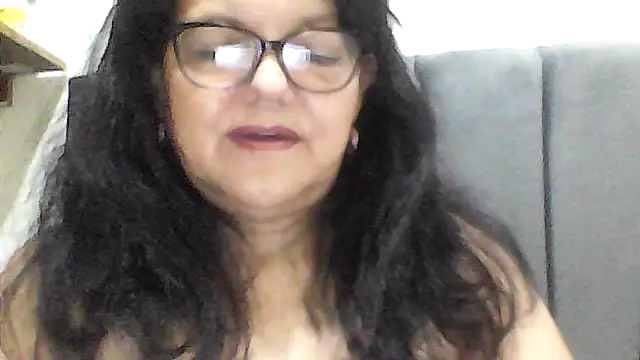 Snapshot of kassandra02 chatting on October 28, 3:25 pm kassandra02 online show from October 28, 3:25 pm