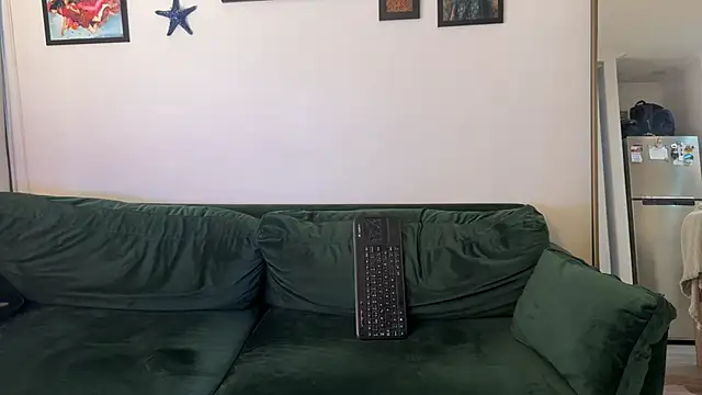 Redfloweer1 online show from February 26, 3:00 pm