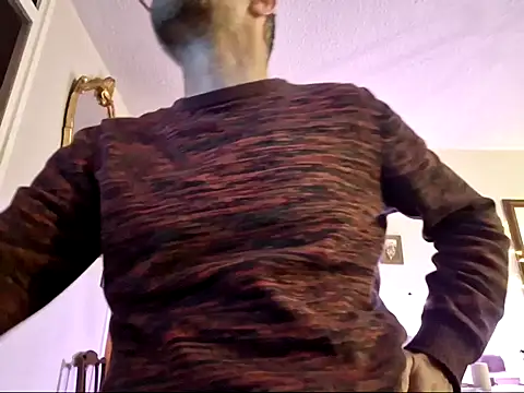 Snapshot of bibananaman chatting on December 9, 2:34 am bibananaman online show from December 9, 2:34 am