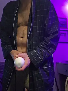 Snapshot of bibananaman chatting on November 19, 1:49 am bibananaman online show from November 19, 1:49 am