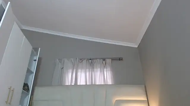 naughtyblackdolie online show from December 23, 6:00 am