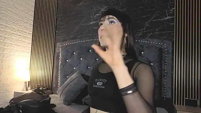 Snapshot of diosagolden chatting on September 14, 8:19 pm diosagolden online show from September 14, 8:19 pm