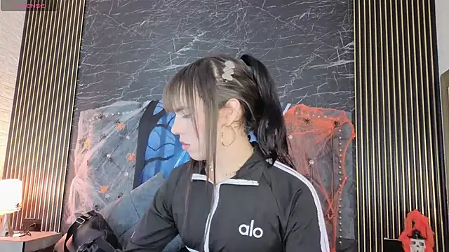 Snapshot of diosagolden chatting on October 19, 9:26 pm diosagolden online show from October 19, 9:26 pm