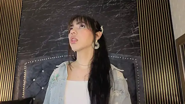 Snapshot of diosagolden chatting on November 14, 8:29 pm diosagolden online show from November 14, 8:29 pm