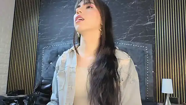 Snapshot of diosagolden chatting on November 25, 8:31 pm diosagolden online show from November 25, 8:31 pm