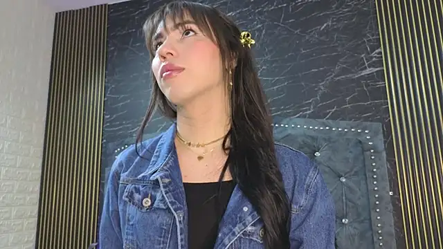 Snapshot of diosagolden chatting on November 28, 8:44 pm diosagolden online show from November 28, 8:44 pm