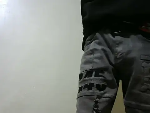 Snapshot of hot_ebonys1 chatting on October 22, 5:45 pm hot ebonys1 online show from October 22, 5:45 pm