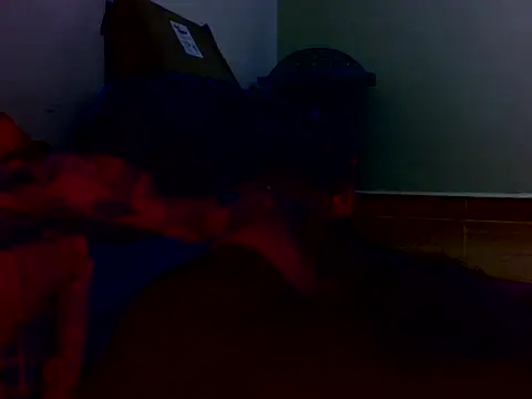 Snapshot of hot_ebonys1 chatting on November 9, 5:11 pm hot ebonys1 online show from November 9, 5:11 pm