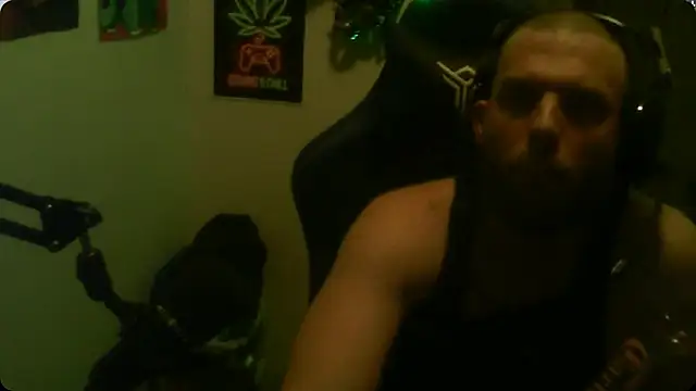 GeneralXMillyX online show from October 14, 7:20 am