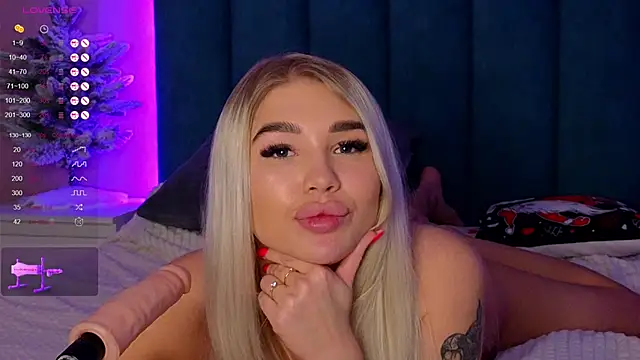 Snapshot of DreamPussyy chatting on January 24, 8:02 am DreamPussyy online show from January 24, 8:02 am