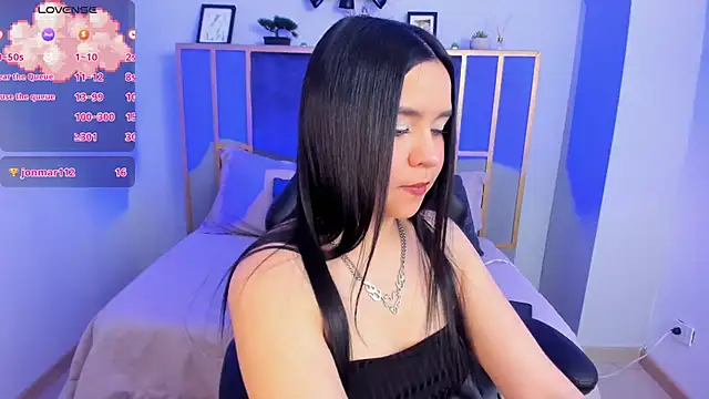 Snapshot of Hanna__Becker_ chatting on November 3, 12:28 pm Hanna Becker online show from November 3, 12:28 pm