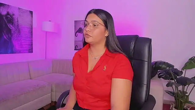 Snapshot of alaia7h chatting on December 23, 5:17 am alaia7h online show from December 23, 5:17 am
