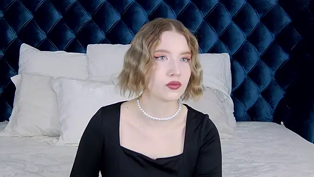 LiliLinn online show from January 31, 4:47 am