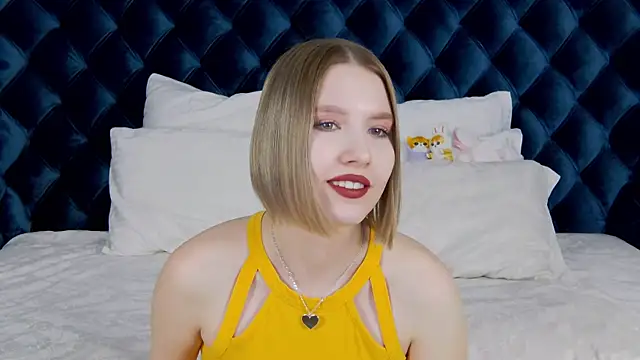 LiliLinn online show from February 8, 8:09 am