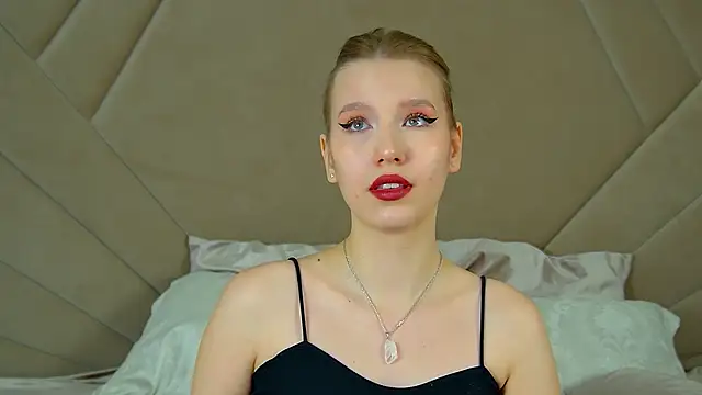 LiliLinn online show from February 25, 11:41 am