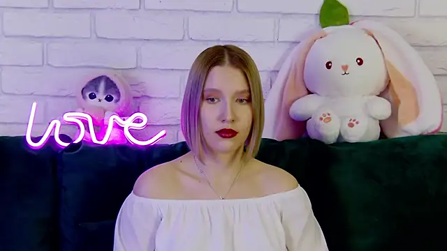 LiliLinn online show from March 5, 11:28 am