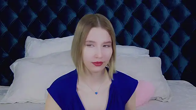 LiliLinn online show from March 14, 4:54 am