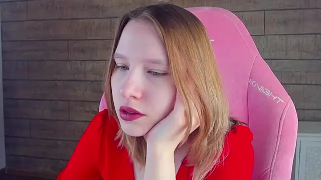 LiliLinn online show from March 28, 5:40 am