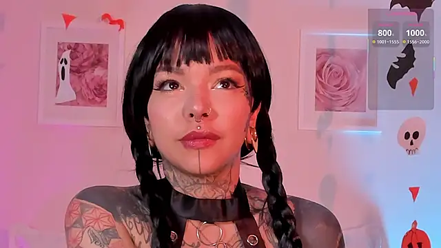 Snapshot of NinaInk chatting on October 19, 4:07 pm NinaInk online show from October 19, 4:07 pm