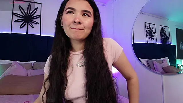 Snapshot of Tifanny_grey chatting on November 11, 7:47 pm Tifanny grey online show from November 11, 7:47 pm