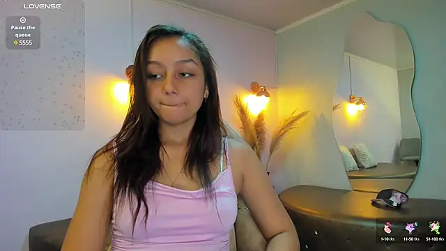 Snapshot of katy_sweet19 chatting on January 27, 6:52 pm katy sweet19 online show from January 27, 6:52 pm
