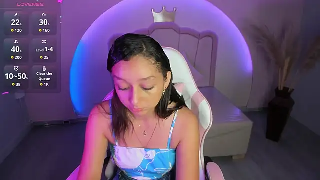 Snapshot of katy_sweet19 chatting on December 14, 10:42 am katy sweet19 online show from December 14, 10:42 am