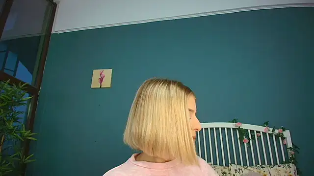 Snapshot of AlicePirs chatting on October 10, 4:22 am AlicePirs online show from October 10, 4:22 am