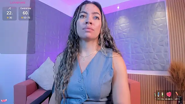 Snapshot of Alessia_Taylorr chatting on February 14, 11:31 am Alessia Taylorr online show from February 14, 11:31 am