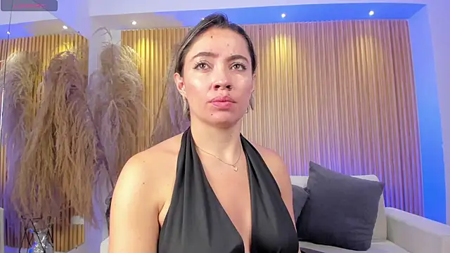 Snapshot of Alessia_Taylorr chatting on March 12, 11:20 am Alessia Taylorr online show from March 12, 11:20 am