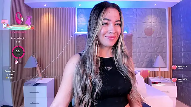 Snapshot of Alessia_Taylorr chatting on October 25, 12:45 pm Alessia Taylorr online show from October 25, 12:45 pm