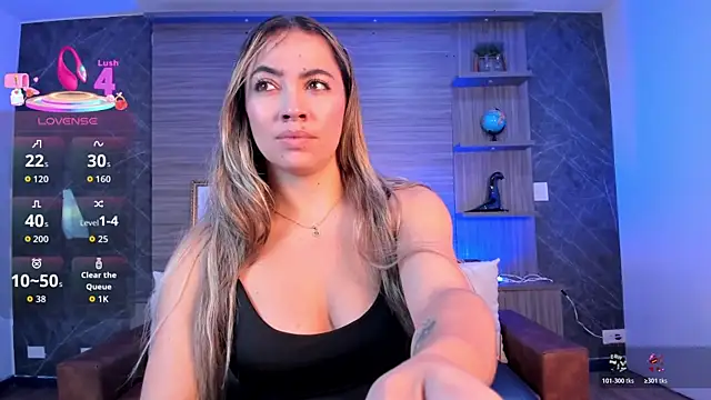 Snapshot of Alessia_Taylorr chatting on November 1, 12:40 pm Alessia Taylorr online show from November 1, 12:40 pm