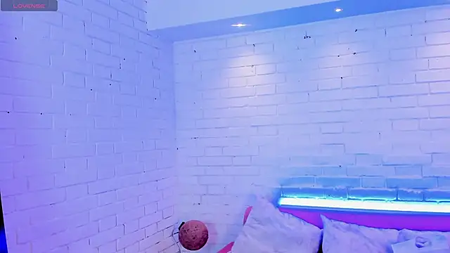 Snapshot of Alessia_Taylorr chatting on November 29, 12:30 pm Alessia Taylorr online show from November 29, 12:30 pm