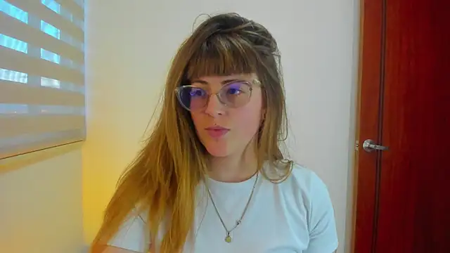 Snapshot of tekila__ chatting on November 26, 10:33 pm tekila online show from November 26, 10:33 pm