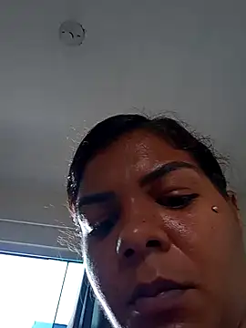 Indiazinhax online show from March 18, 5:10 pm