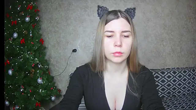 ElllaNuar online show from January 28, 2:00 am