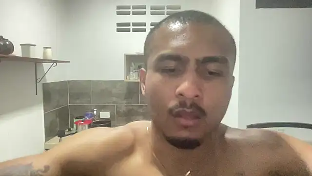 Snapshot of Mateo_Reales chatting on January 12, 10:12 am Mateo Reales online show from January 12, 10:12 am