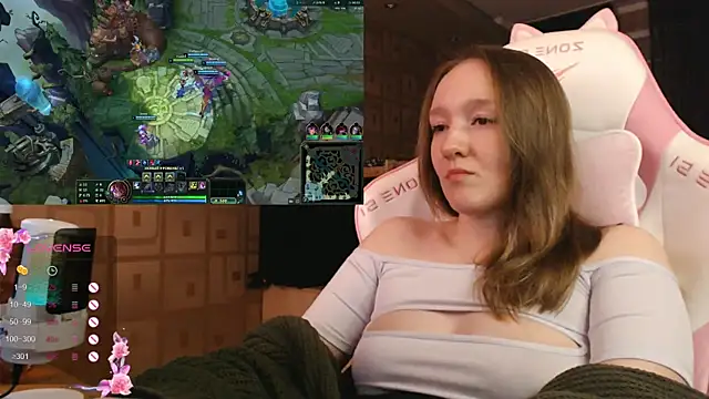 MoonlishSiren online show from September 17, 8:32 pm