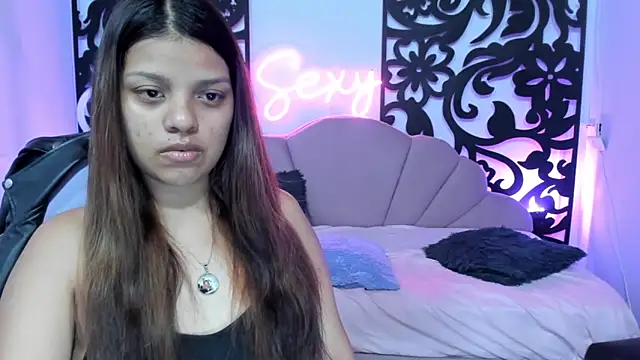 Snapshot of your_little_naughty1 chatting on January 10, 6:09 am your little naughty1 online show from January 10, 6:09 am