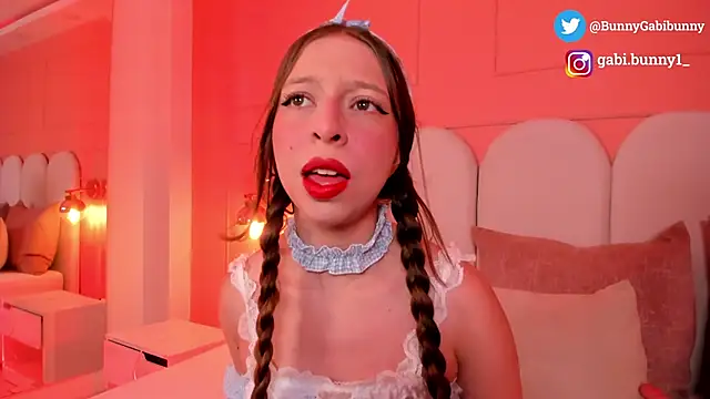 gabi bunny online show from October 27, 10:25 pm